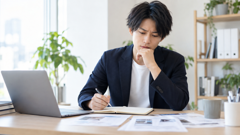 短期離職を繰り返し次の転職先選びを考える20代会社員